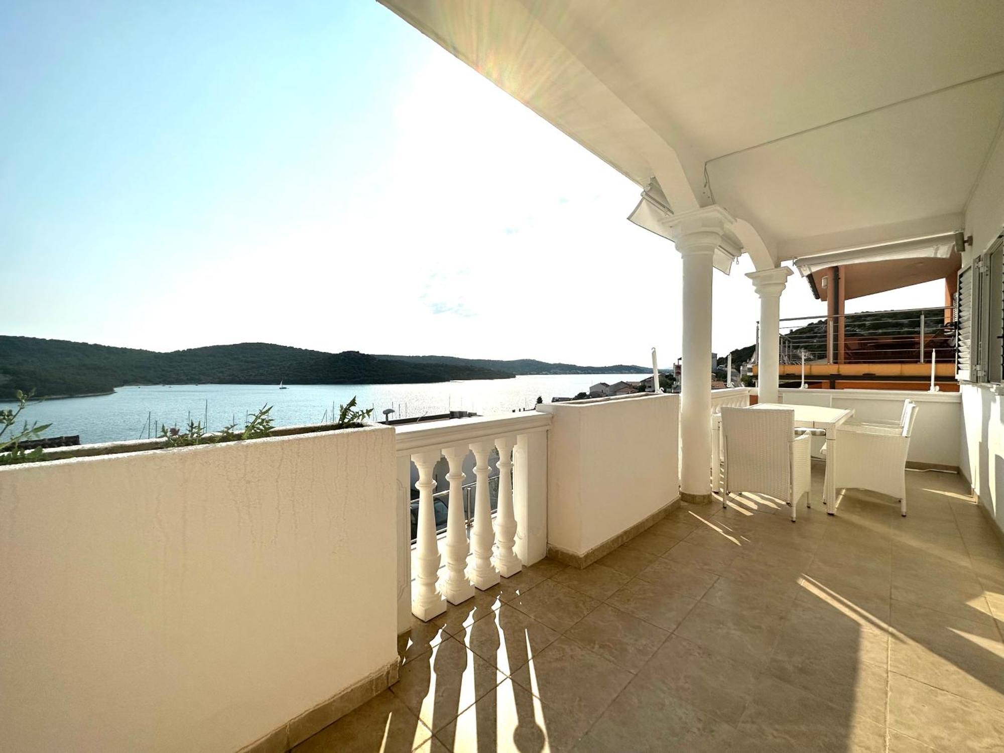 Villa Perla Tisno Eksteriør billede