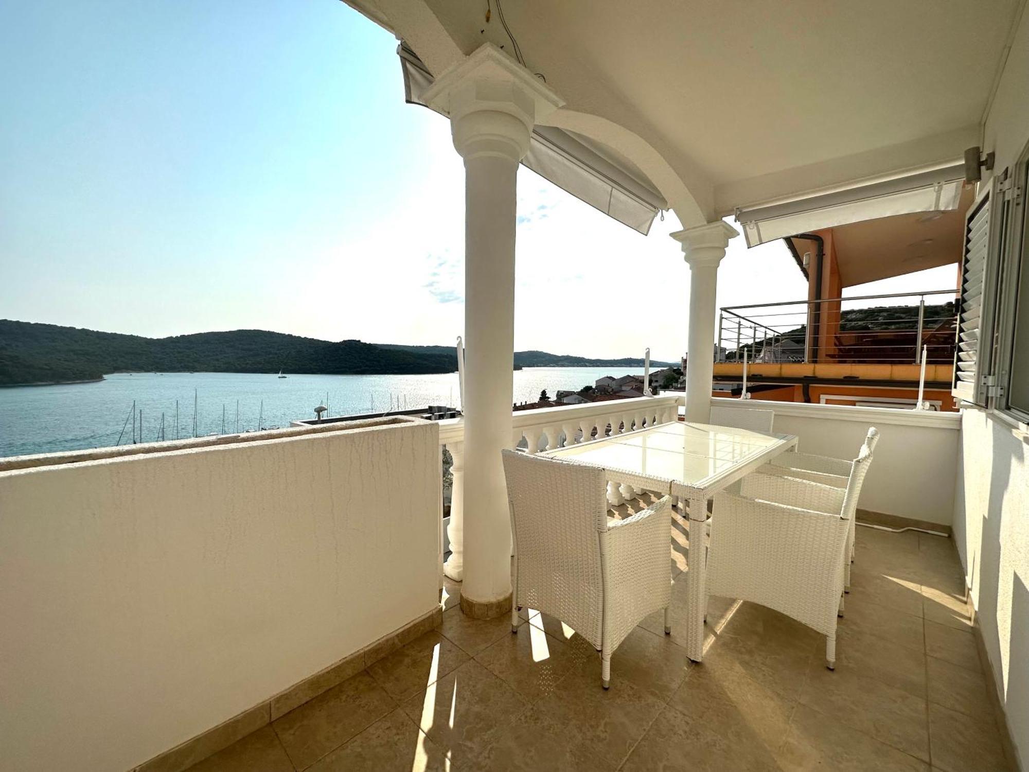 Villa Perla Tisno Eksteriør billede